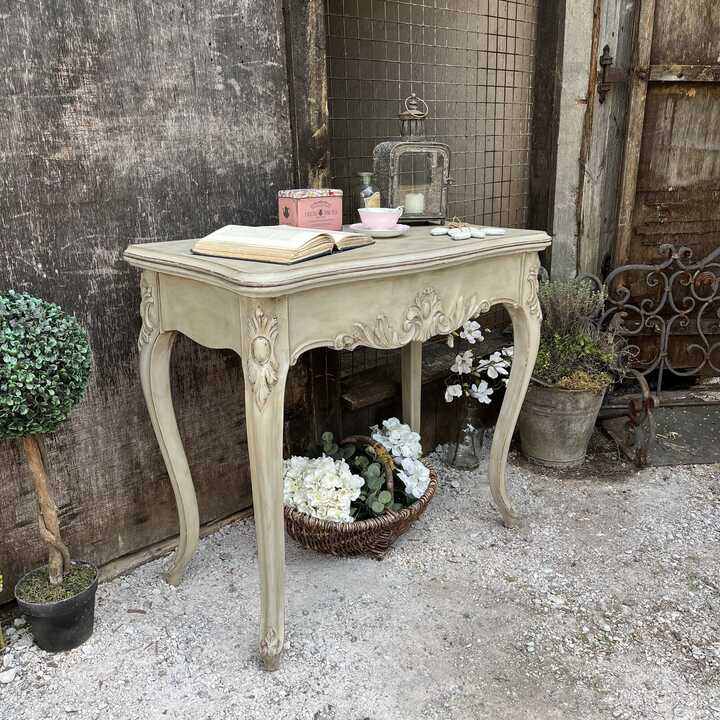 Vintage style table deals