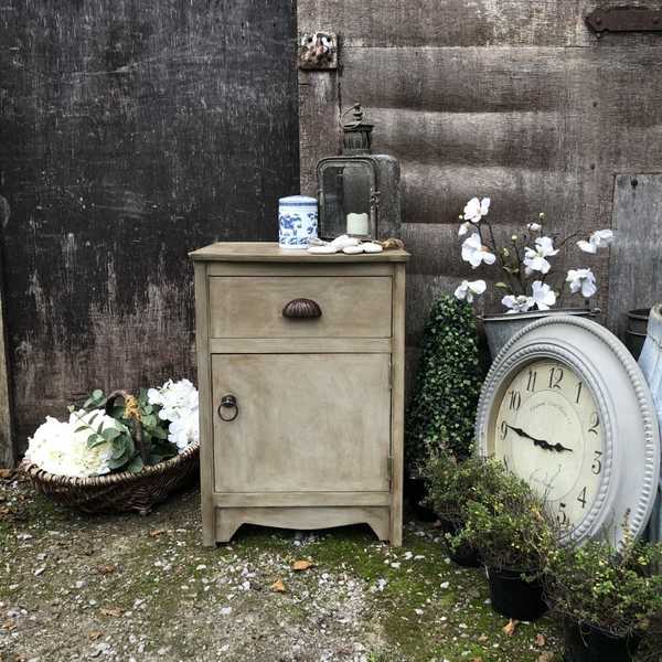 Grey Hand Painted Farmhouse Country Style Aged Vintage Bedside Table / Side Cabinet