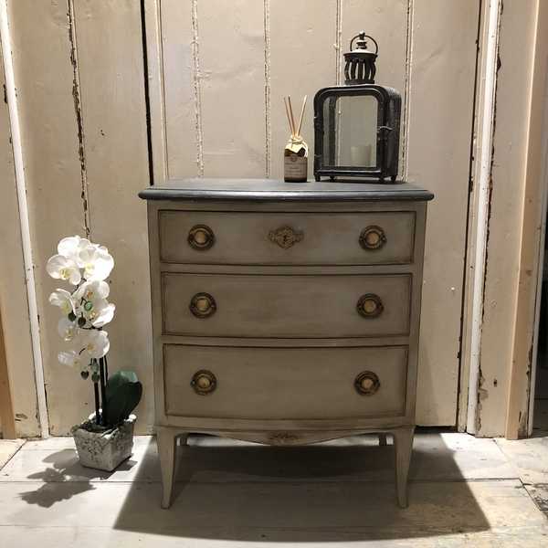 Grey Gustavian Country Style Bow Fronted Vintage Bedside Table / Chest of Drawers