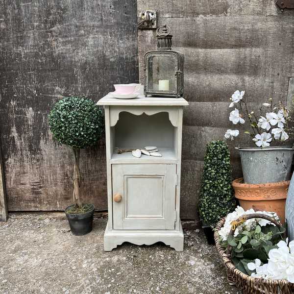Grey Hand Painted Country Farmhouse Chic Style Vintage Bedside Table / Side Cabinet