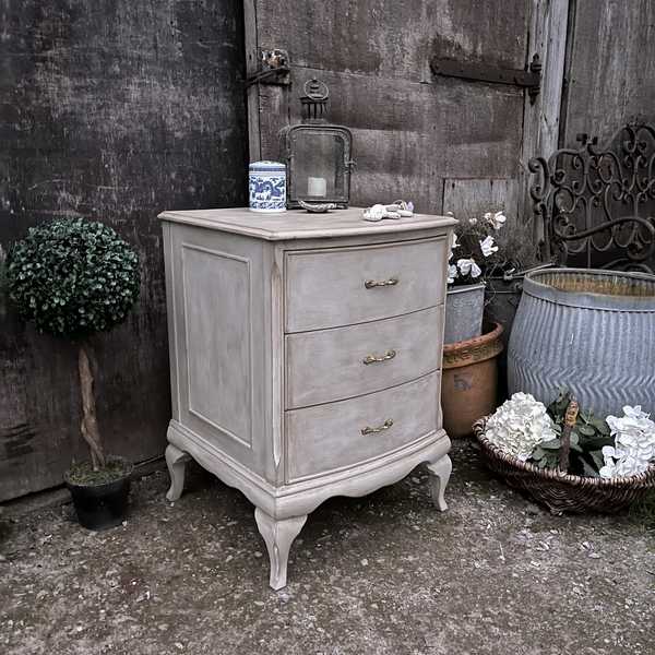 Pretty Grey Hand Painted Bow Fronted Country Chic Vintage Bedside Table SIde Table