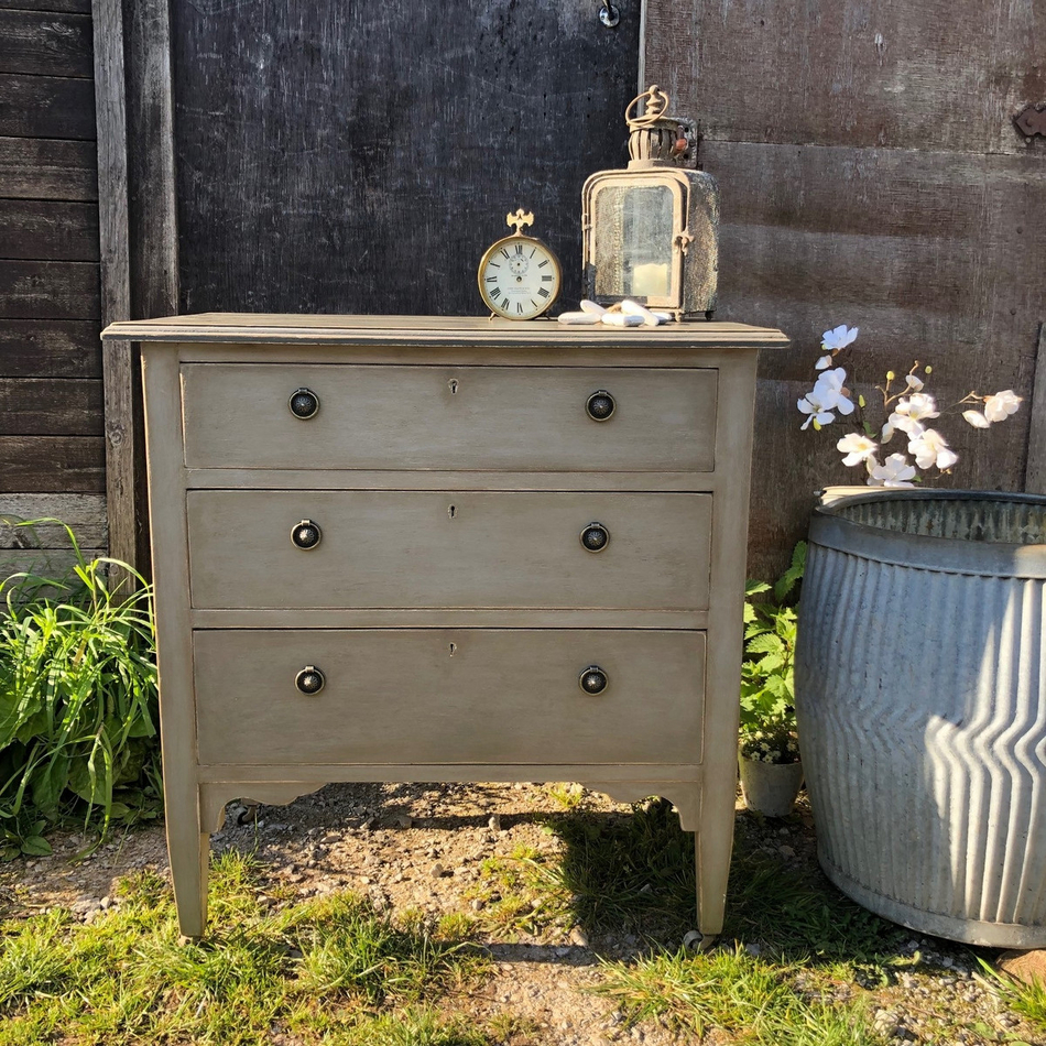 Country Gustavian Paris Grey Hand Painted Vintage Chest of Drawers